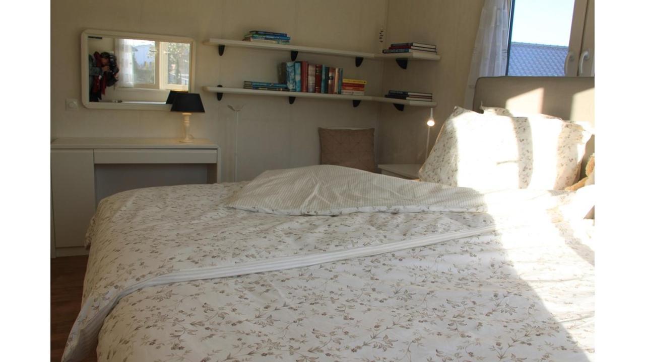 Chalet Buutengeweun, Met Luxe Jacuzzi En Tonsauna Sint-Annaland Eksteriør bilde