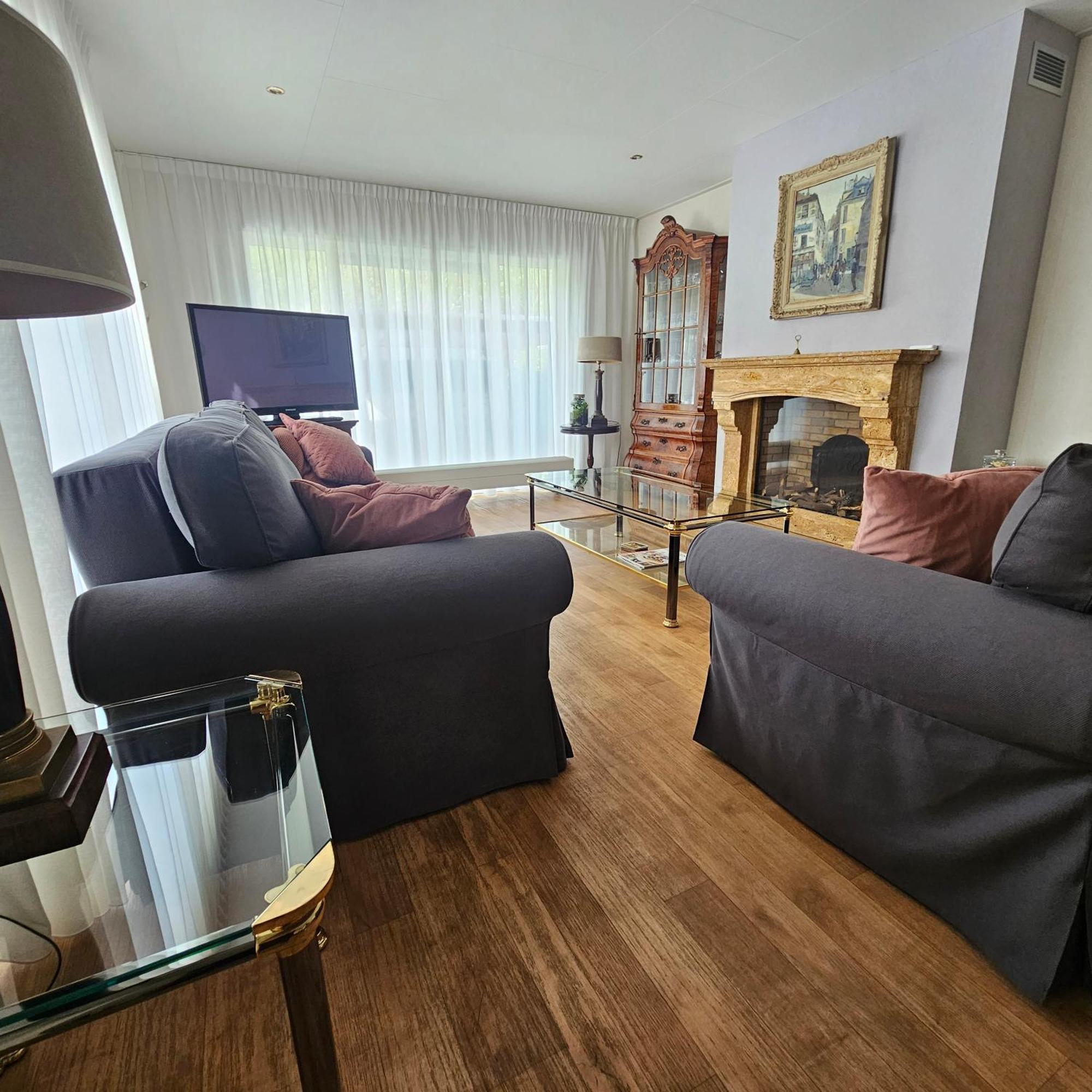 Chalet Buutengeweun, Met Luxe Jacuzzi En Tonsauna Sint-Annaland Eksteriør bilde